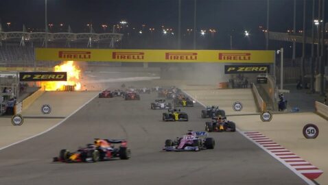 Гонку Формулы-1 остановили из-за взрыва болида