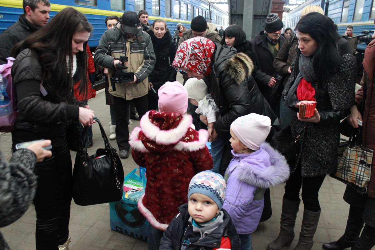 США выделят $2 млн на программу по сплочению переселенцев с Донбасса