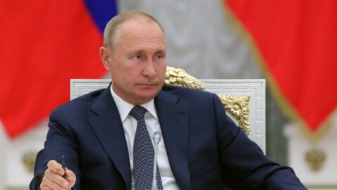Песков объяснил, почему Путин не поздравил Байдена