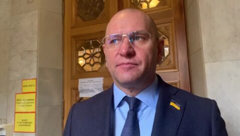 Нардеп из «Слуги» отказался голосовать за законы Зеленского по КСУ