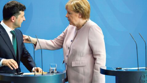 Зеленский попросил у Меркель помочь с американо-немецкой вакциной