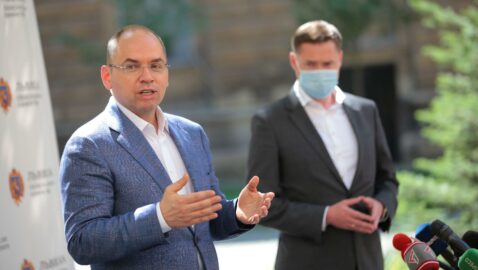 Степанов рассказал, кто первым в Украине получит китайскую вакцину от COVID-19