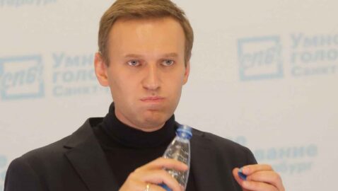 Навальному пригрозили заменить условный срок на реальный