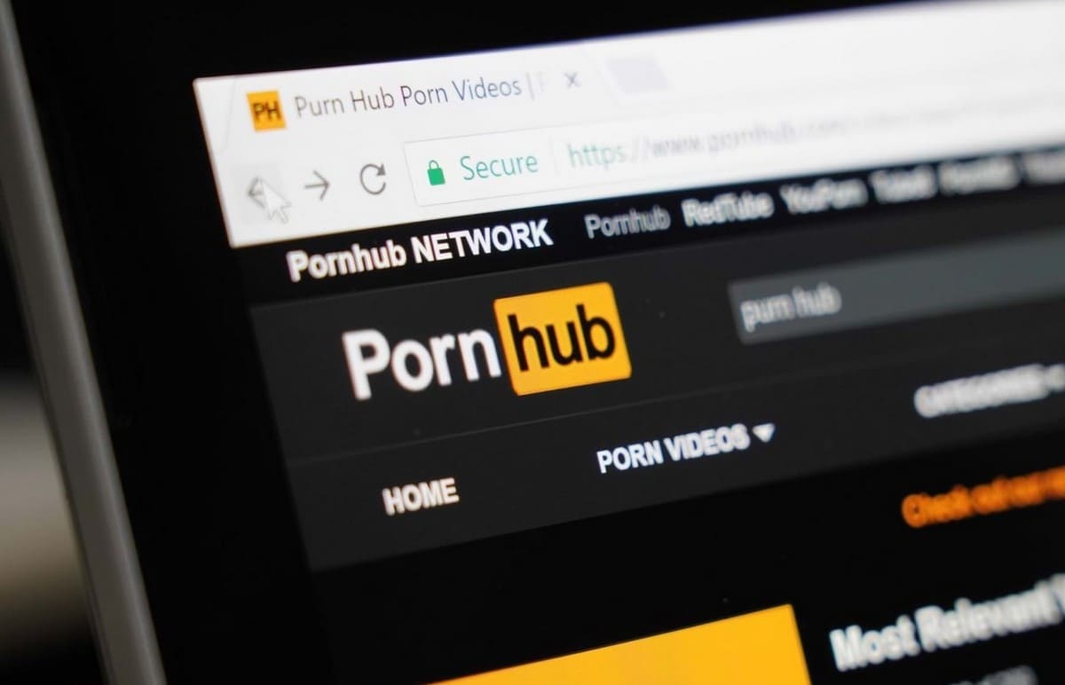 Mastercard и Visa запретили использовать свои карты на Pornhub