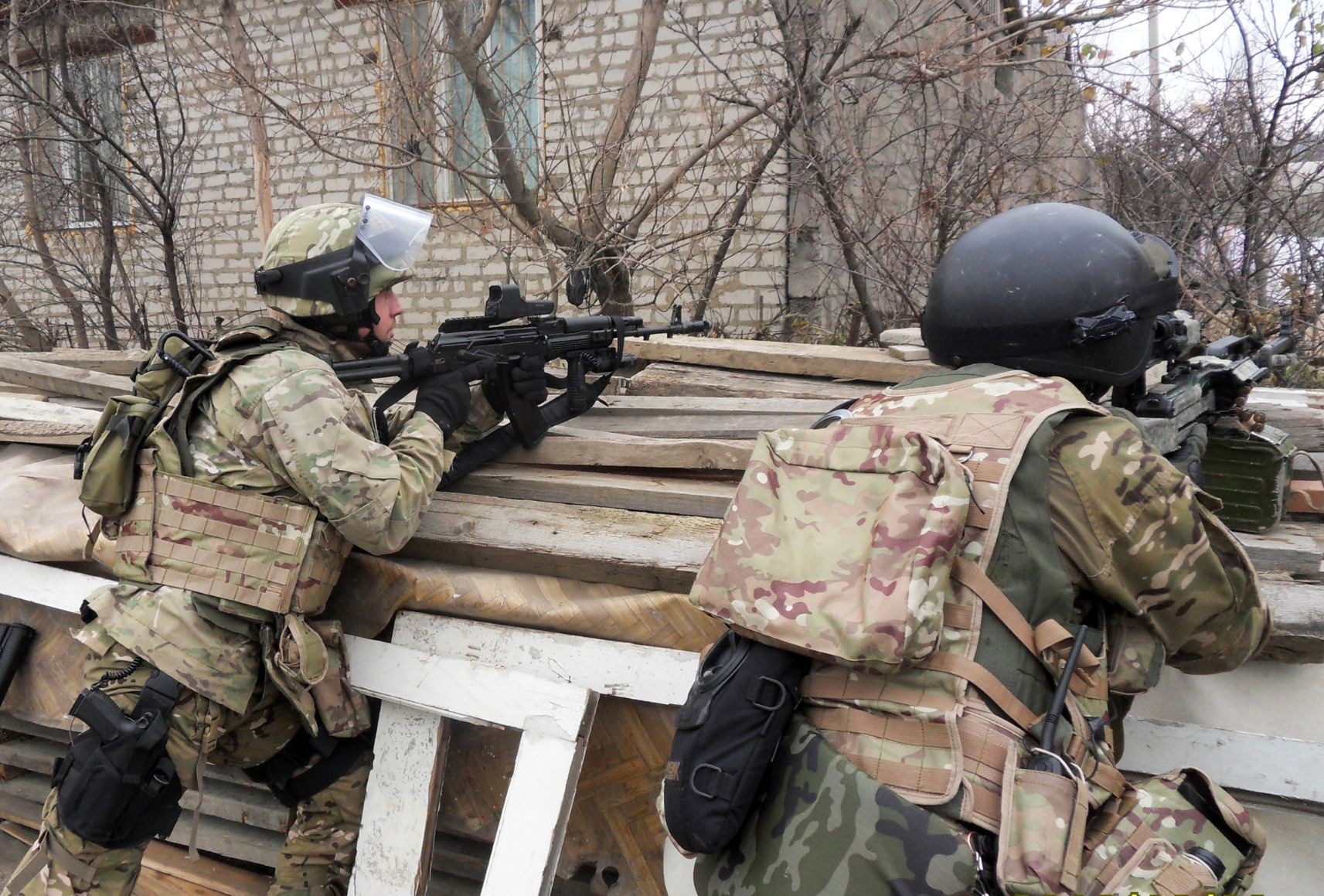 В Карачаево-Черкесии боевик взорвал себя при попытке задержания