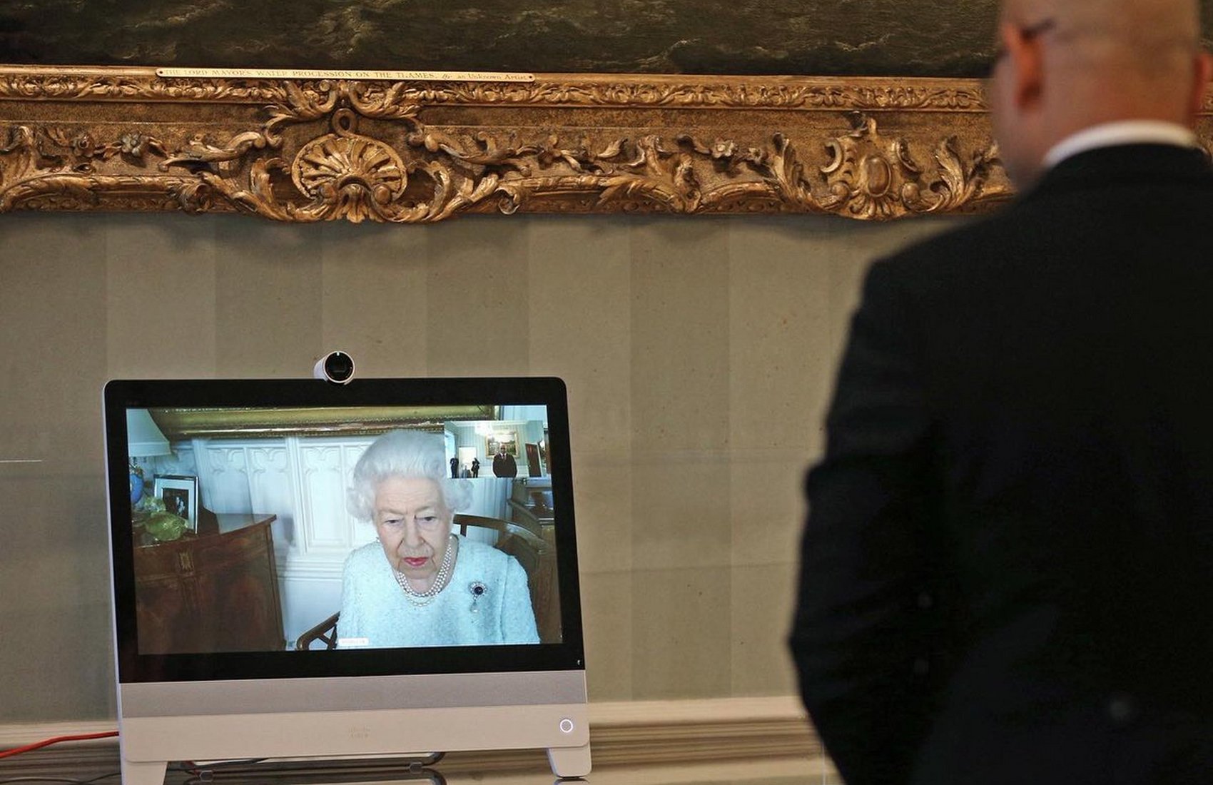 Елизавета II впервые провела виртуальную аудиенцию