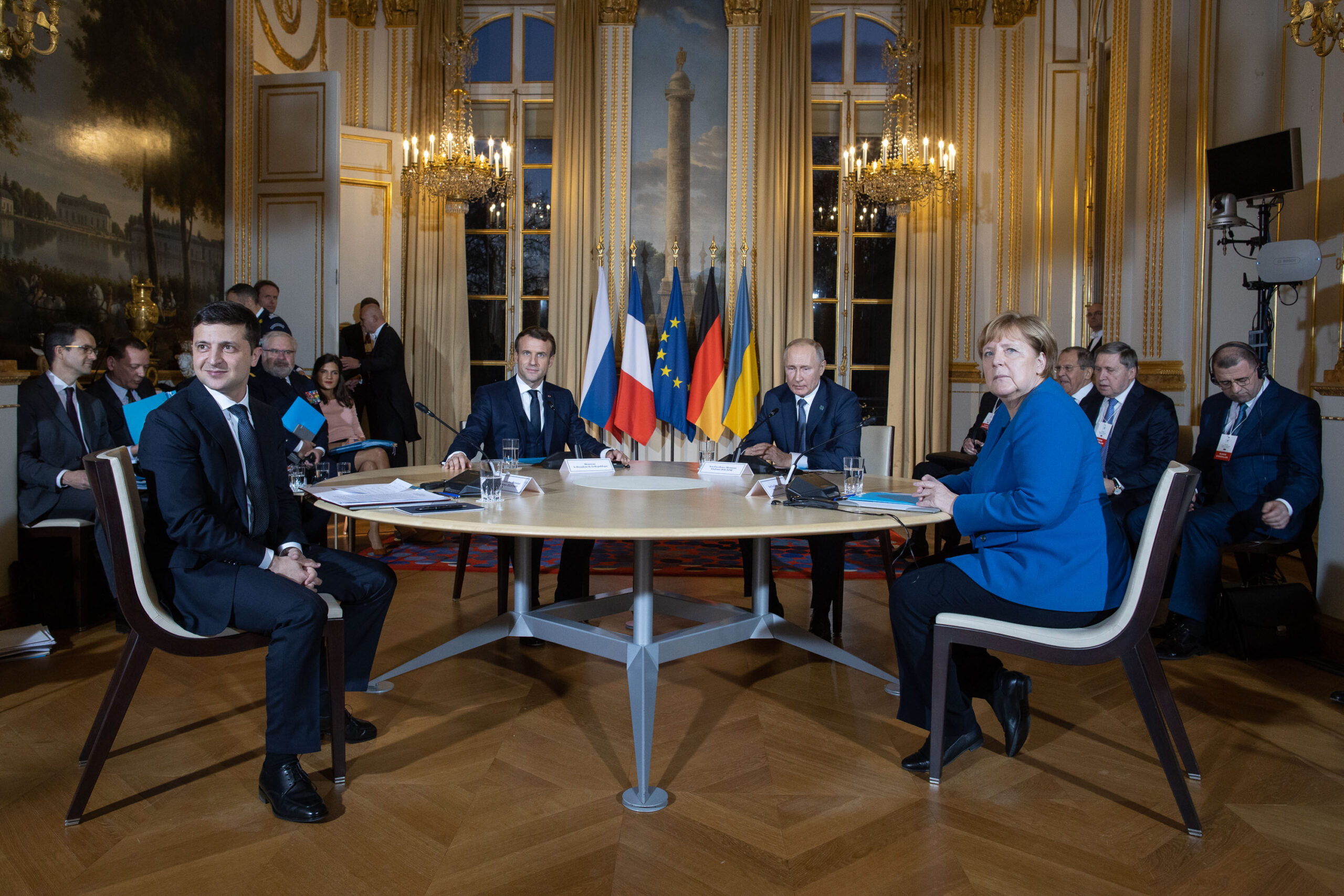 Зеленский опубликовал совместное фото с Путиным, Макроном и Меркель