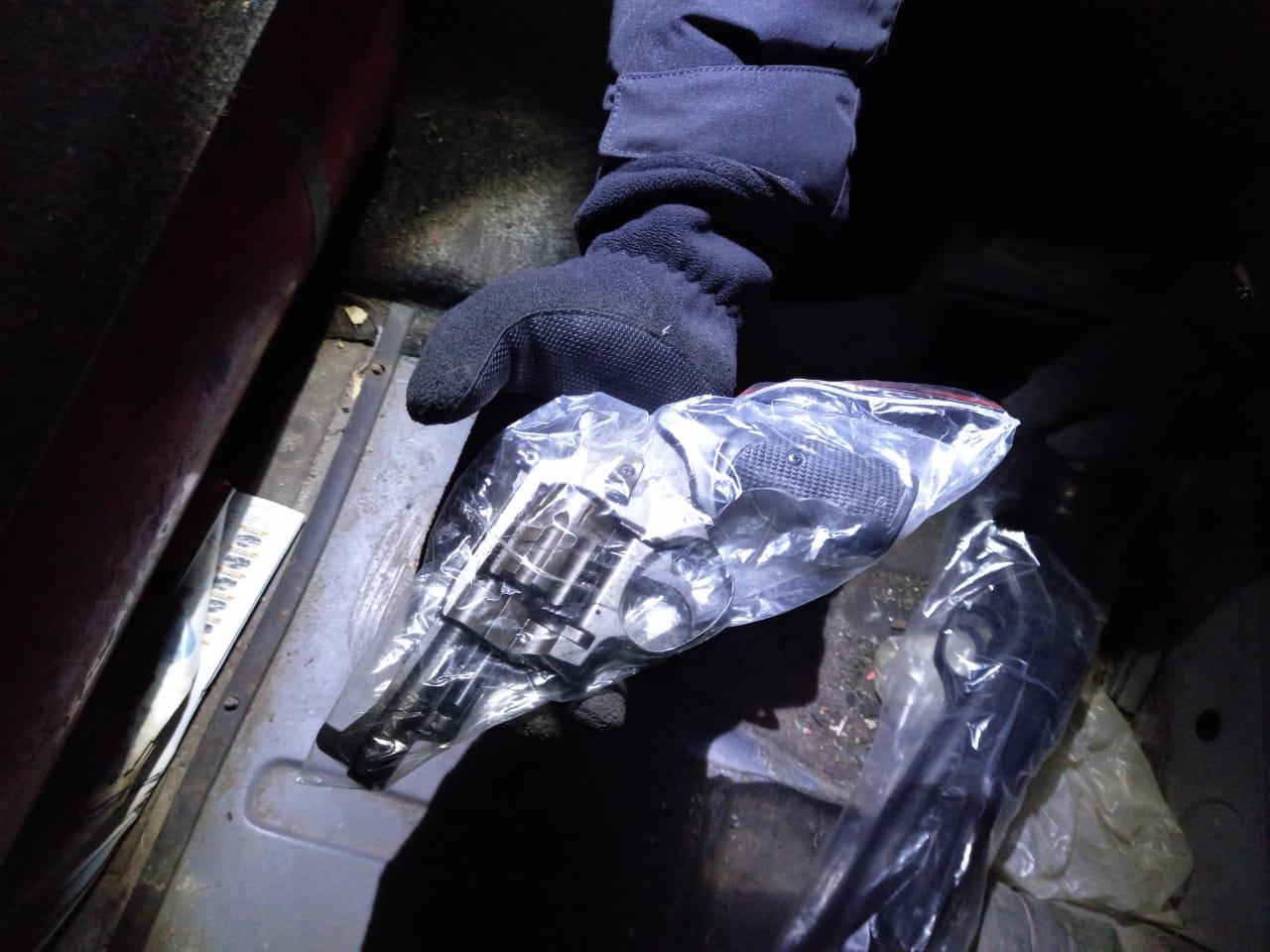 Украинец на авто с российскими номерами пытался ввезти в Беларусь партию пневматического оружия