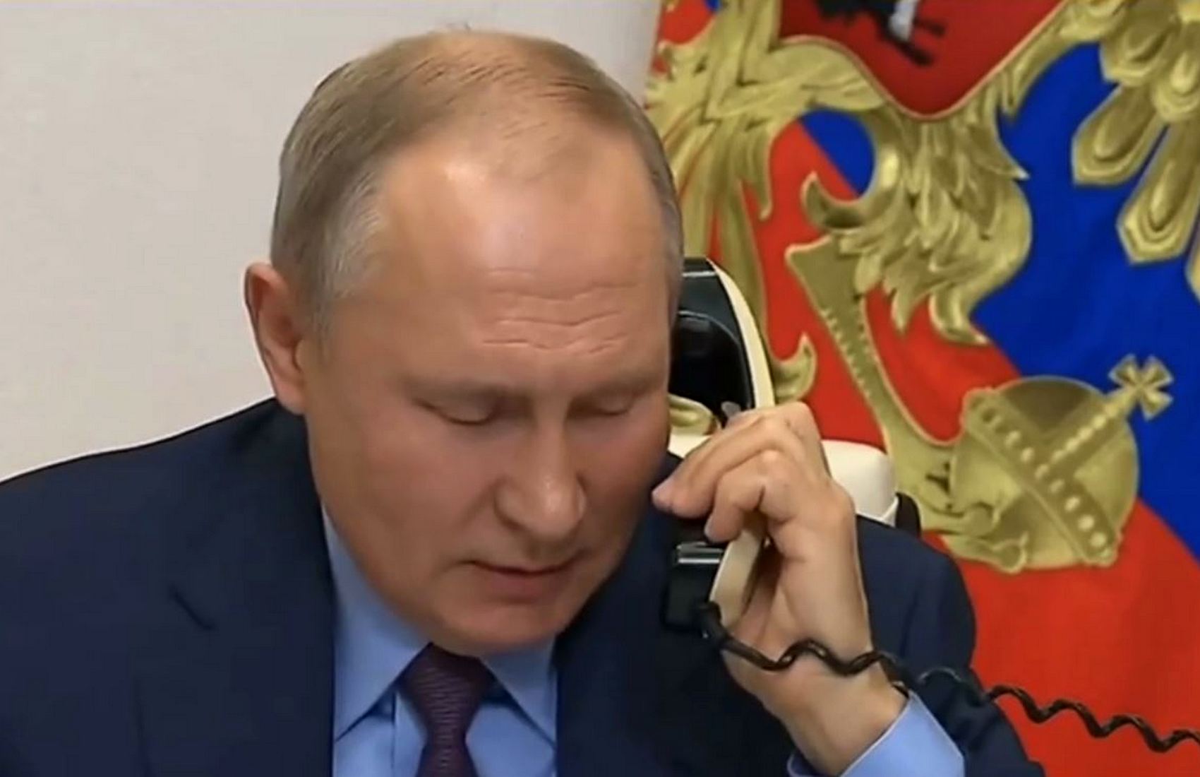 «Добрый день, это Путин!»: президент РФ позвонил пенсионерке