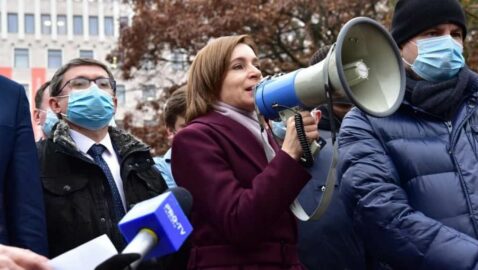 Санду призвала к протестам против молдавского парламента