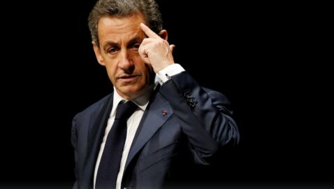 Прокуратура Парижа требует приговорить Саркози к четырём годам тюрьмы