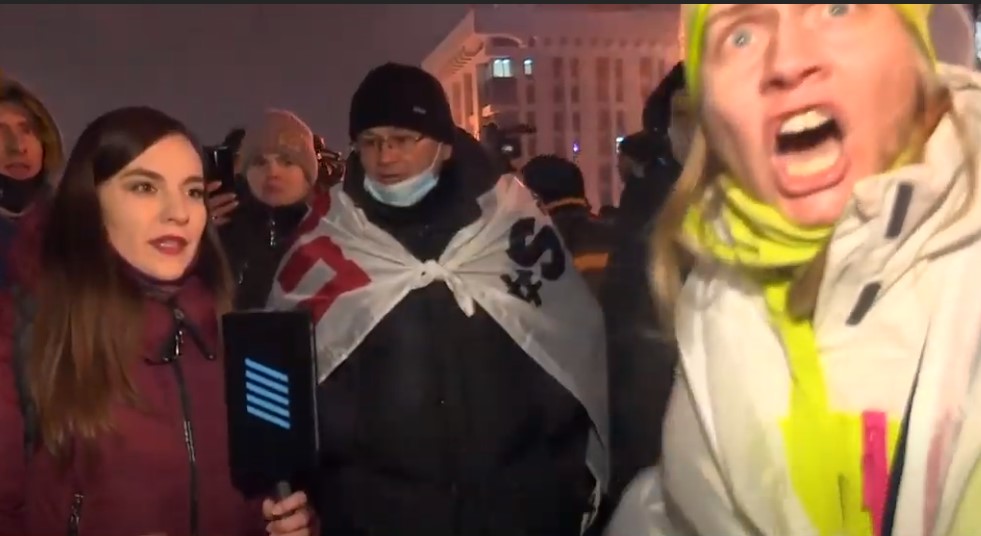 Митингующие на Майдане обвинили журналистку «Прямого» во вранье