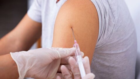 Все страны ЕС получили вакцины от коронавируса, с завтрашнего дня начинается массовая вакцинация