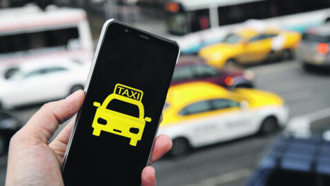 Украинцев предупредили о новой схеме мошенников с вызовом такси