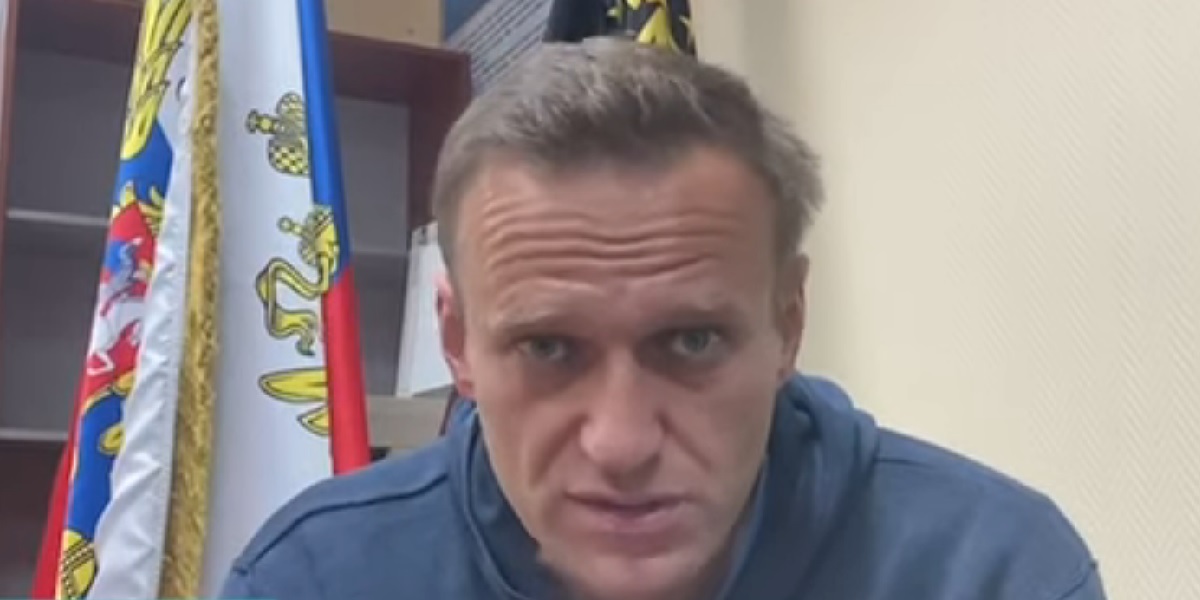 «Бункерные воры боятся улиц»: Навальный призвал сторонников выходить на митинги