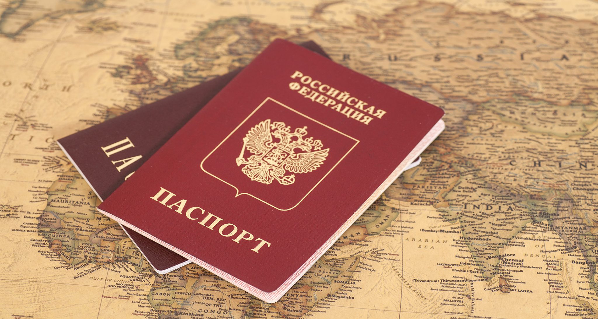 В Раде предлагают лишать права голоса за паспорт РФ
