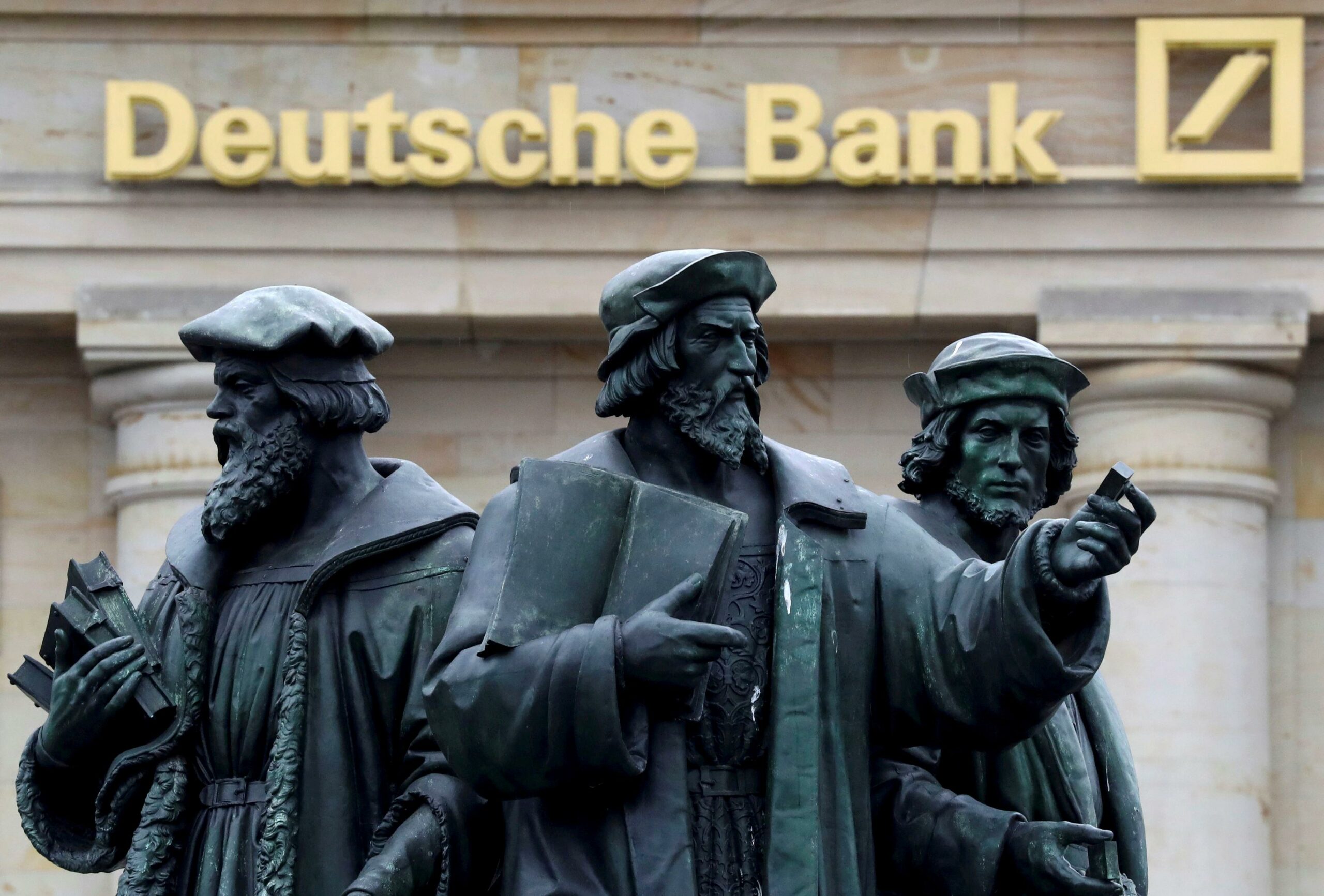 Deutsche Bank в конце 2020 года одолжил Украине 340,7 млн долларов