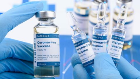 Шмигаль: Україна домовляється по шести COVID-вакцинах