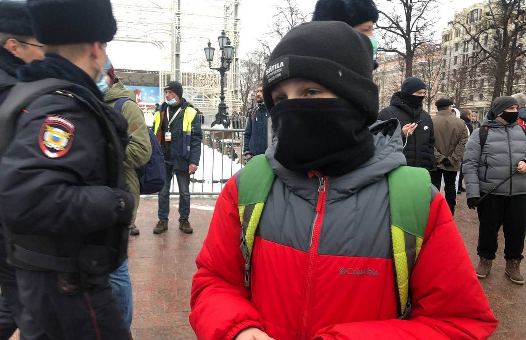 Дети на митинге навального. Школьника задержали на митинге. Задержание детей на митинге в Москве. Протест подростка. Школьники на митинге.