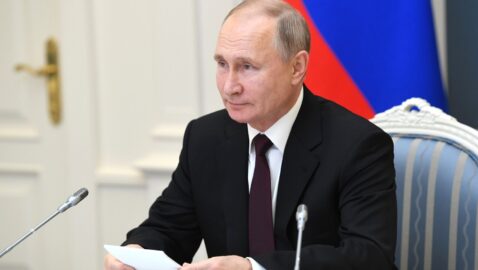 Путин пригласил Пашиняна и Алиева в Москву на переговоры по Карабаху