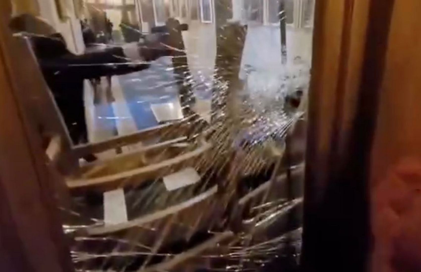 Майдан в США: появилось видео со стрелявшим в протестующую девушку