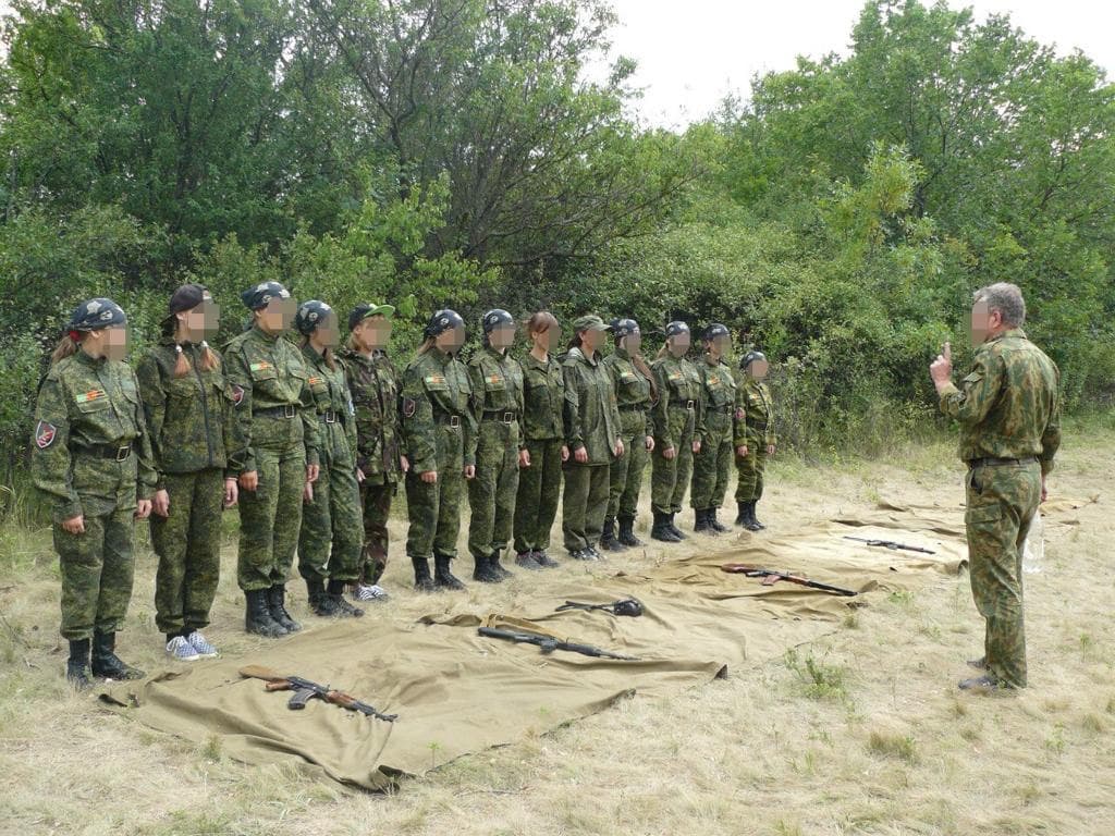 Прокуратура начала расследование попыток «Л/ДНР» вовлечь детей в военный конфликт - 1 - изображение