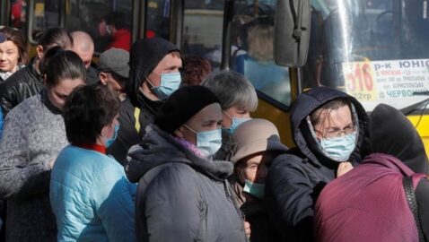 В Тернополе водители маршруток не пускают в салон детей — СМИ