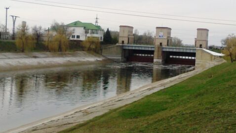 У Зеленского решили достроить дамбу, чтобы исключить подачу воды в Крым