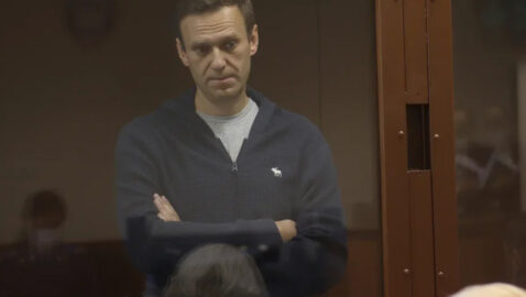 Судья и Навальный пригрозили удалить друг друга с процесса