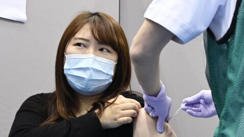 Япония выбросит часть ковид-вакцин от Pfizer