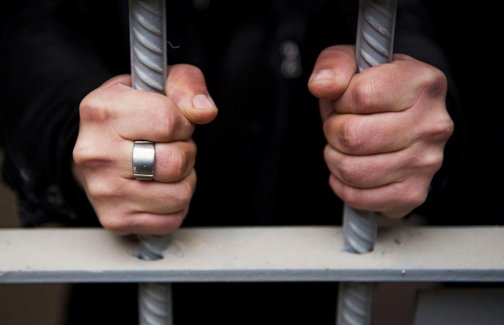 В Одессе арестовали мужчину, который шесть лет насиловал жену и двух дочерей