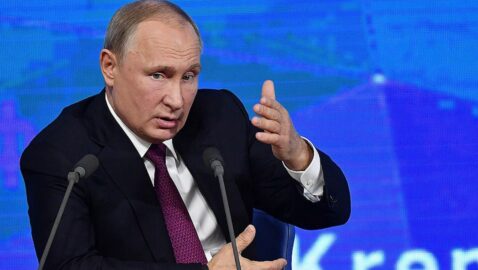 Прихлопнули одним росчерком пера: Путин осудил блокирование телеканалов в Украине