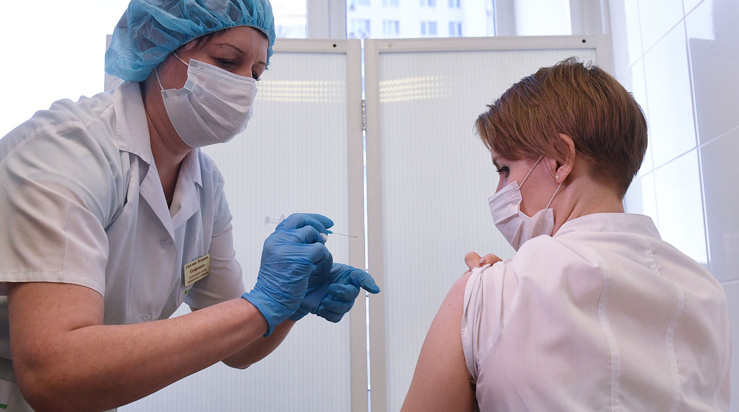 В Украине медиков из мобильных бригад учат вакцинировать Pfizer и AstraZeneca