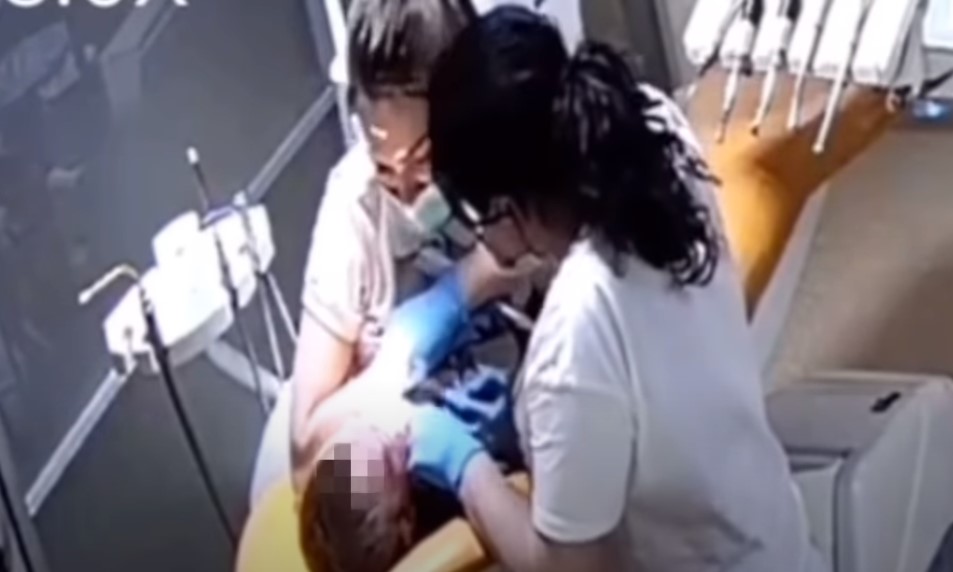 В Ровно стоматолог душила и била детей во время лечения (видео)
