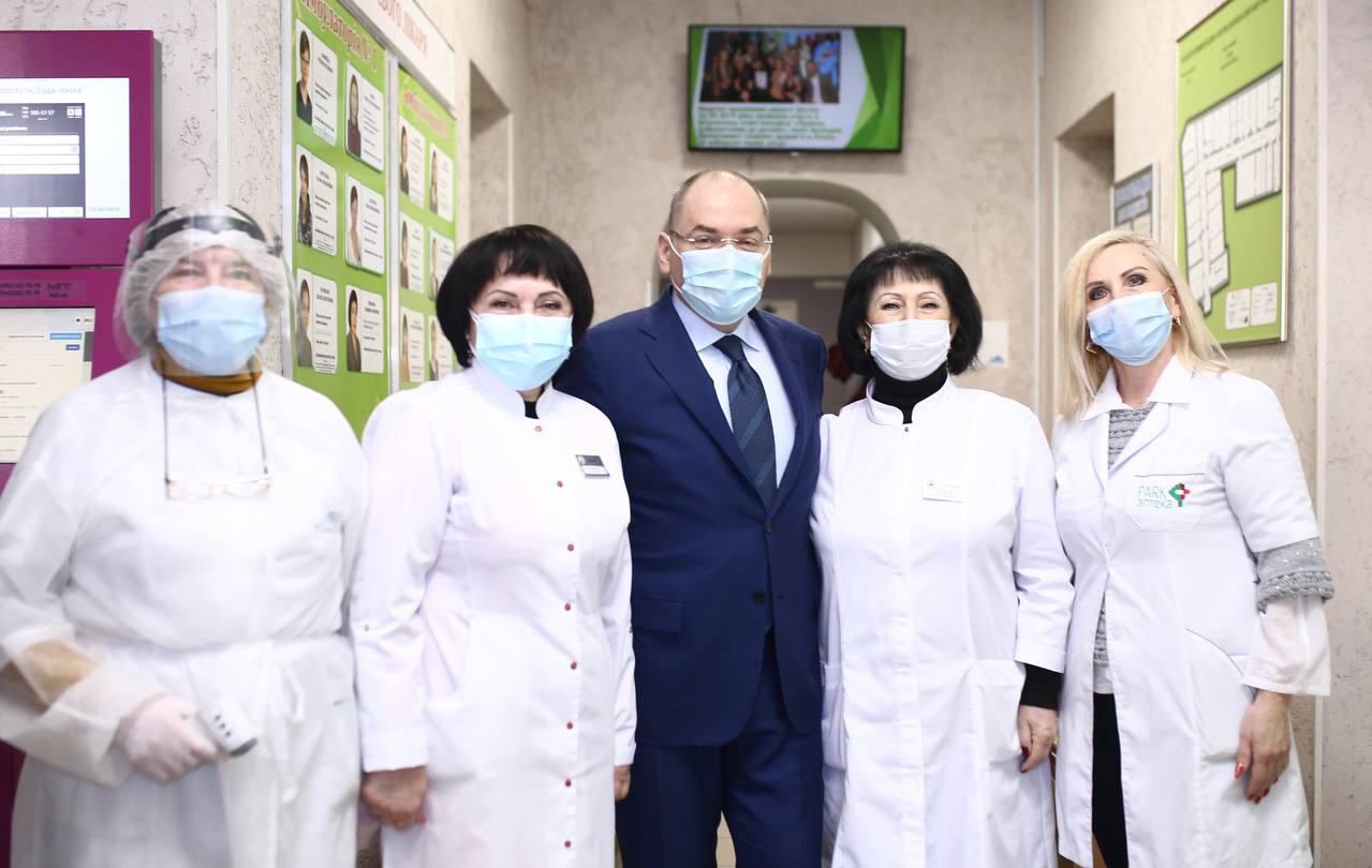 Увольнение за отказ от вакцинации: Степанов вступился за медиков после заявления «слуги народа»