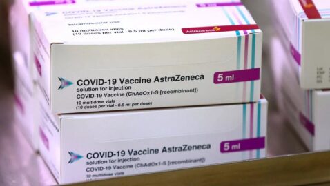 Австрия приостановила вакцинацию партией AstraZeneca после смерти женщины
