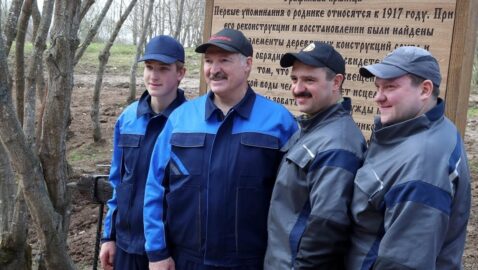 Лукашенко присвоил своему сыну звание генерала