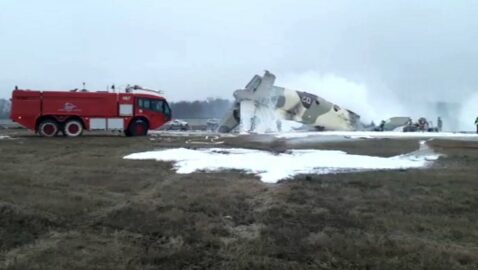 Самолёт Ан-26 упал около аэропорта Алма-Аты: выжили два человека
