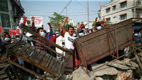 Протесты в Мьянме: за сутки погибли около 40 человек
