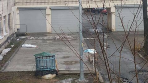 В Киеве из окна больницы выбросилась пожилая женщина