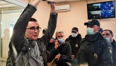 Суд не стал рассматривать ходатайство об освобождении Стерненко из СИЗО
