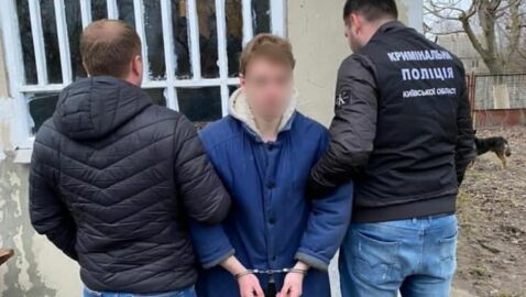 Под Киевом 19-летний парень убил отца друга ради интереса, нанеся ему 25 ударов ножом (видео)