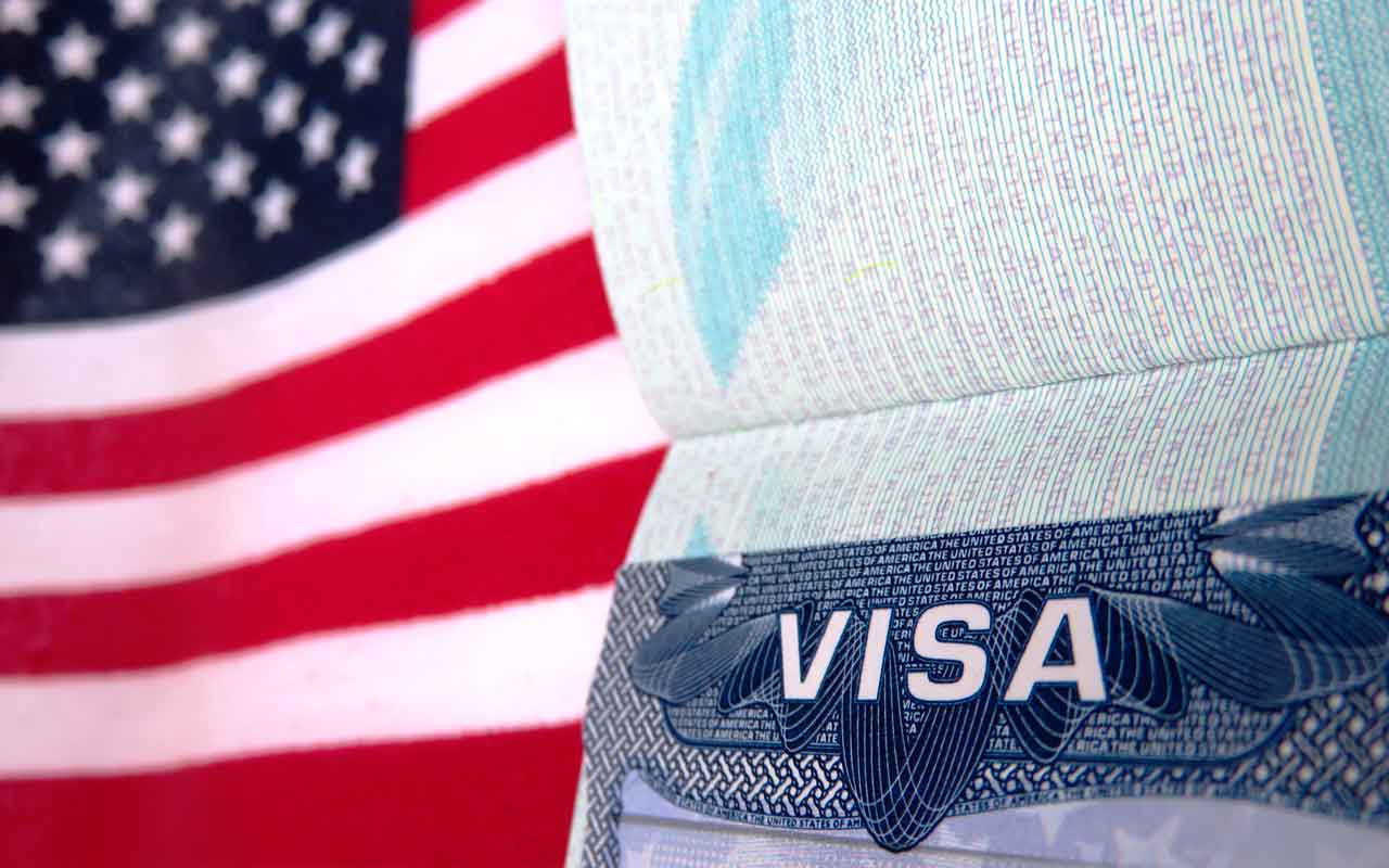 США призвали своих граждан покинуть РФ, если у них заканчивается виза