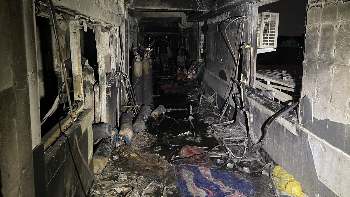 В Багдаде загорелась ковидная больница: много пострадавших и погибших (фото, видео)
