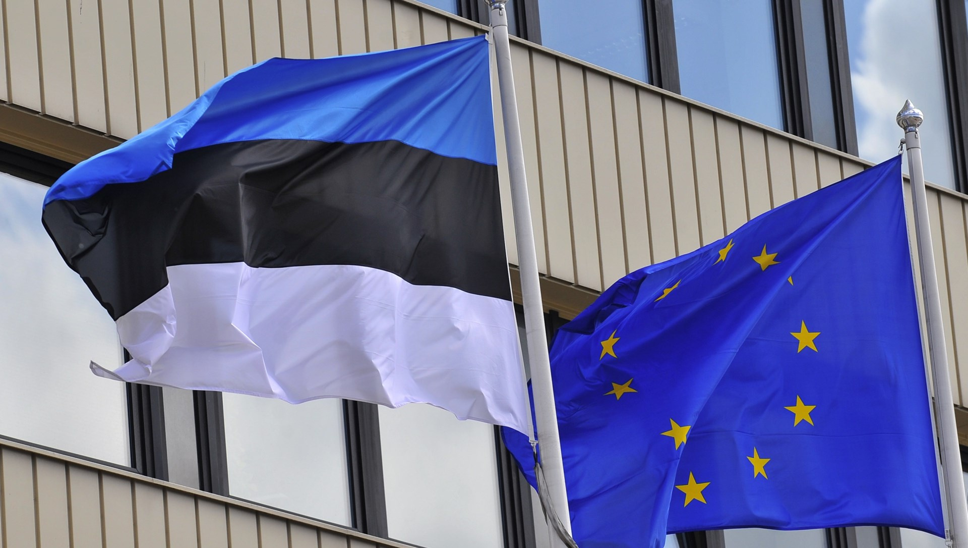 В Эстонии начали кампанию по выходу из Евросоюза