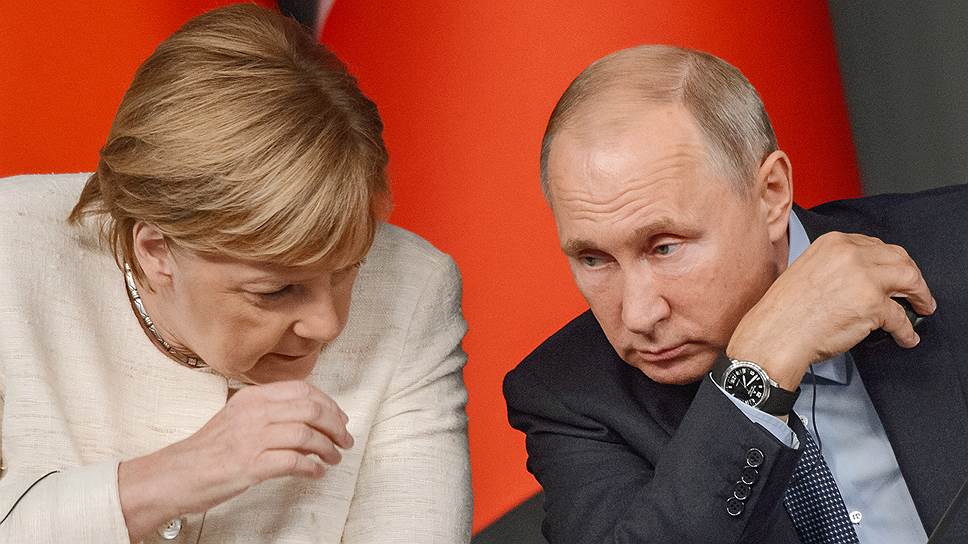 Меркель потребовала у Путина свернуть военное присутствие у границ Украины