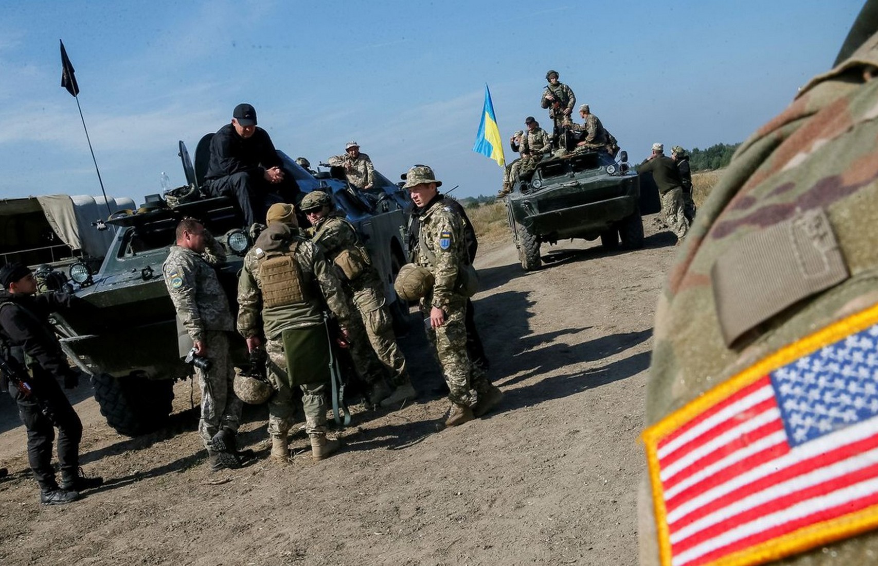 США планируют передать Украине вооружение в случае конфликта с РФ — WSJ