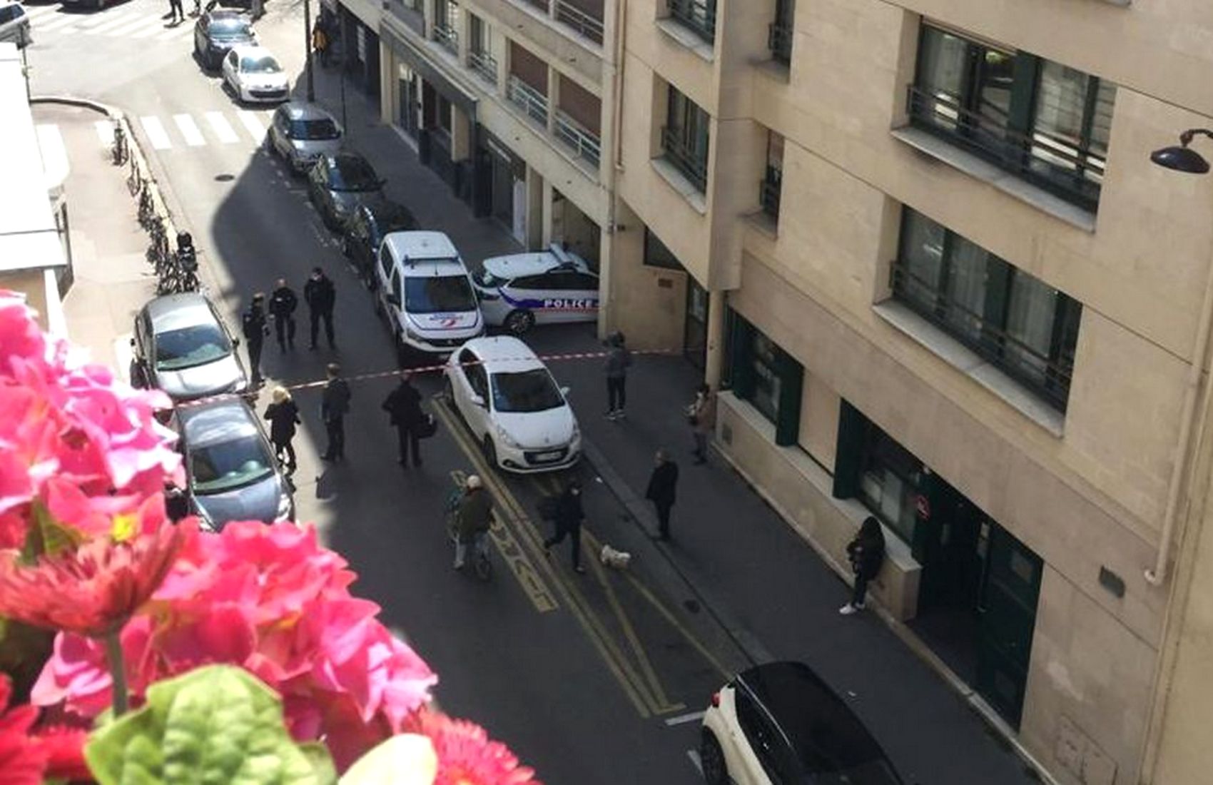 В Париже около больницы неизвестный устроил стрельбу: есть жертвы