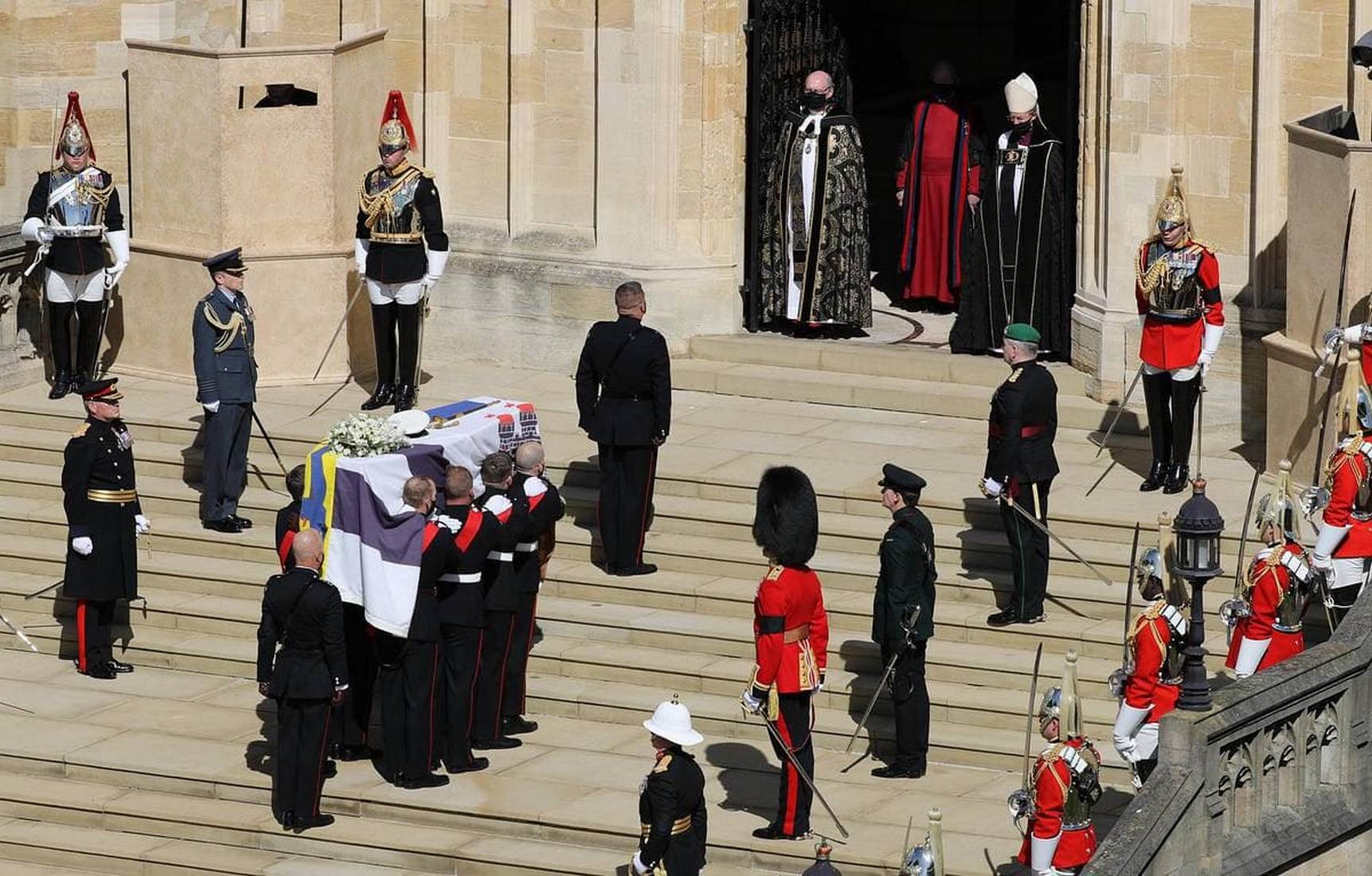 Похоронила двух мужей. Похороны герцога Эдинбургского Филиппа.