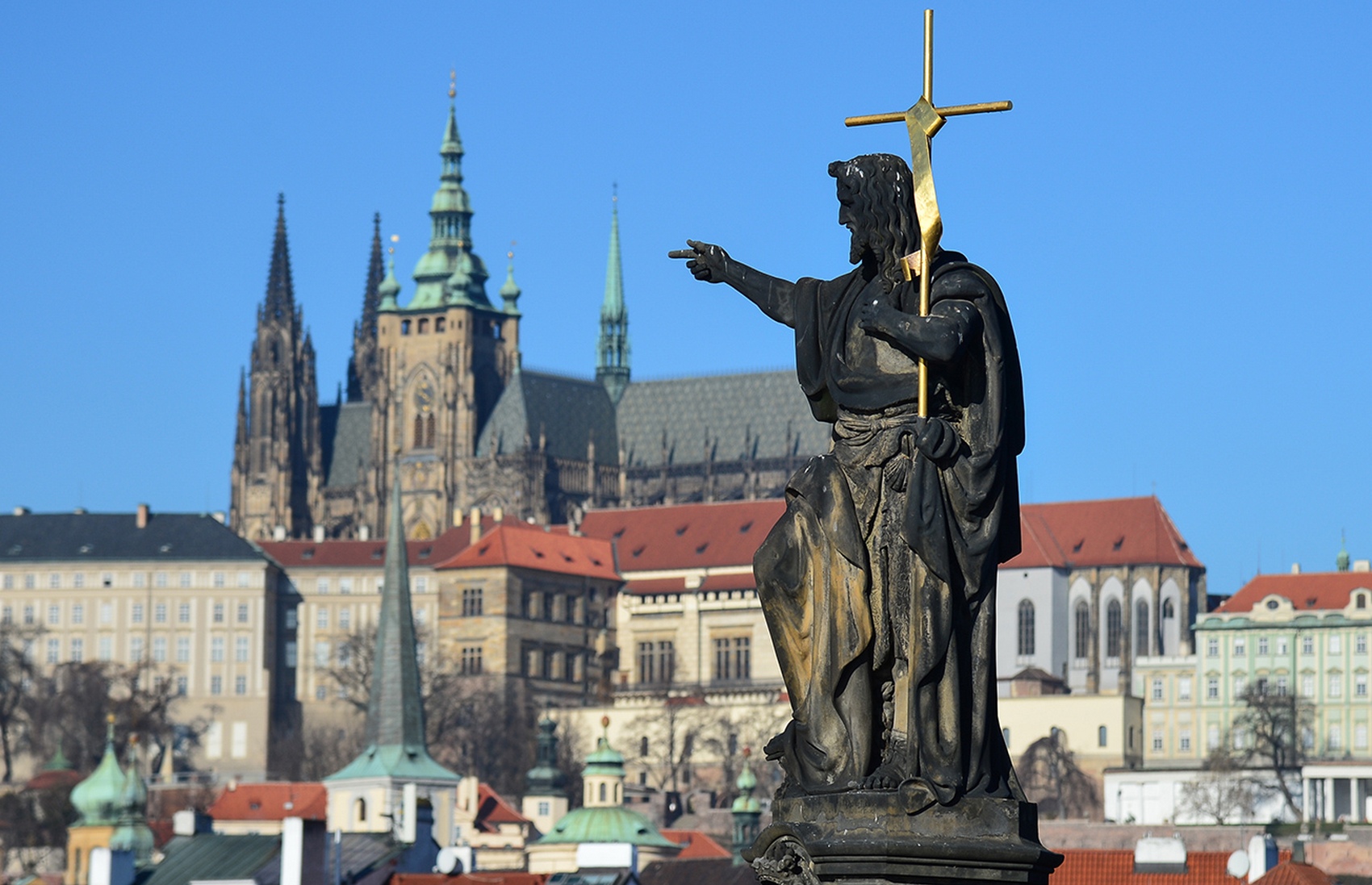 Прага призывает союзников по ЕС и НАТО выслать российских дипломатов в знак солидарности